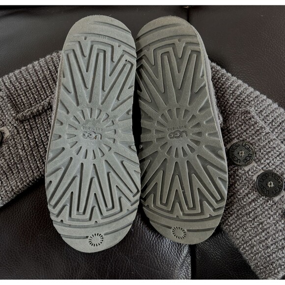 UGG AUSTRALIA Classic Cardy Gray Boots Chunky Sweater Knit Size US 7 - Picture 5 of 7